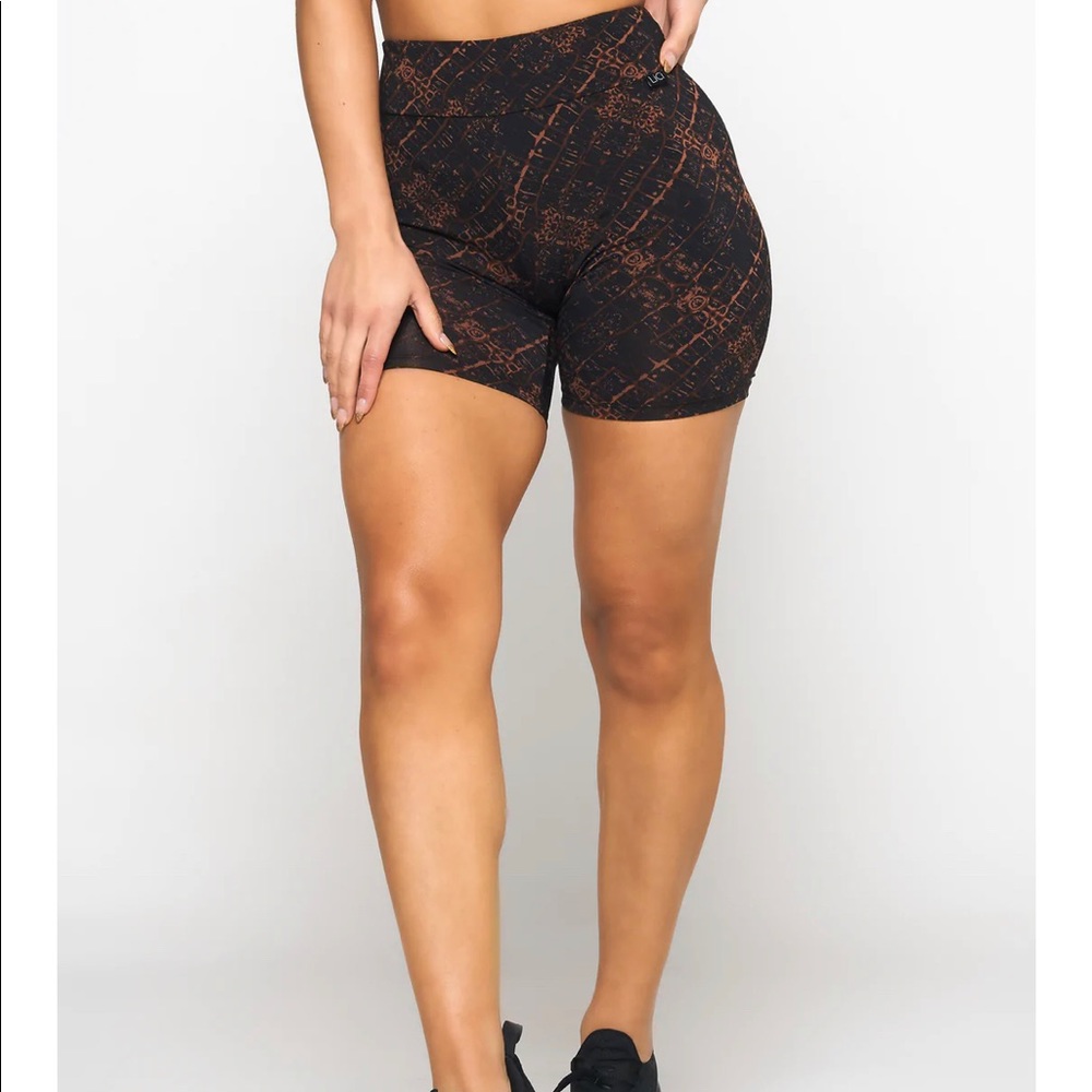 🔥New licifit high waisted biker shorts instinct collection